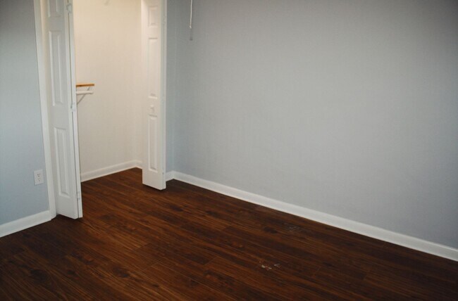 Building Photo - 1138 Whittle Dr SW
