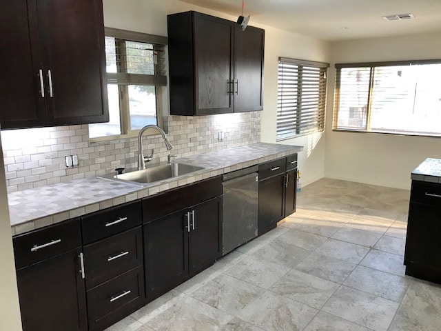 Primary Photo - 790 Kootenay Dr