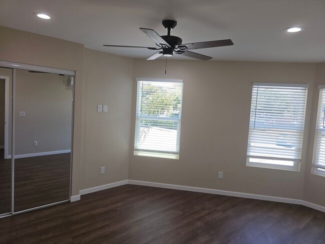 Building Photo - Brand New 2 Bedroom 1.5 Bath Home