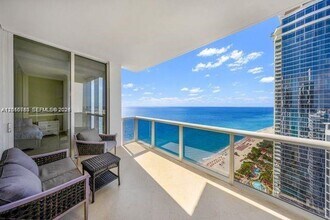 Building Photo - 18101 Collins Ave