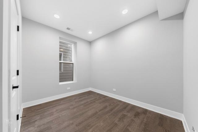 Building Photo - 2 bedroom in Chicago IL 60607