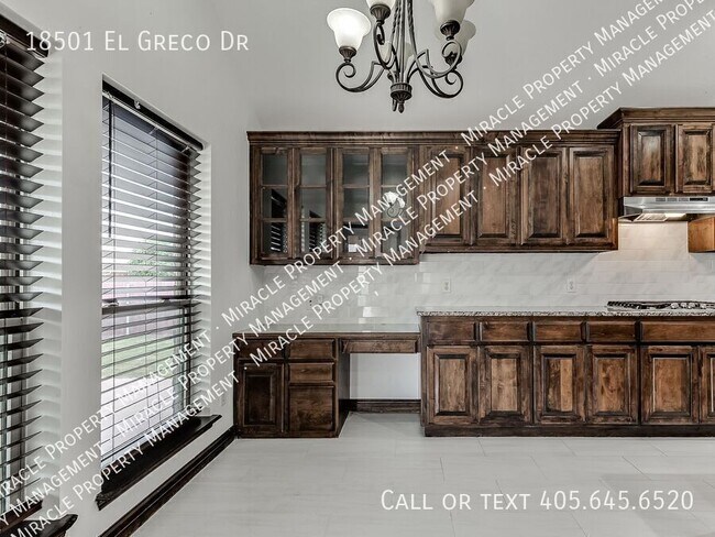 Building Photo - 18501 El Greco Dr