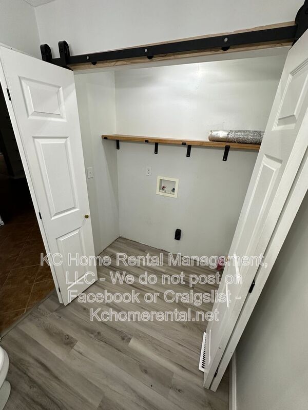 Building Photo - 5016 Norwood Ave