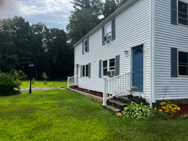 Building Photo - 10 Battey Dr