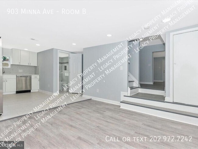 Building Photo - 903 Minna Ave