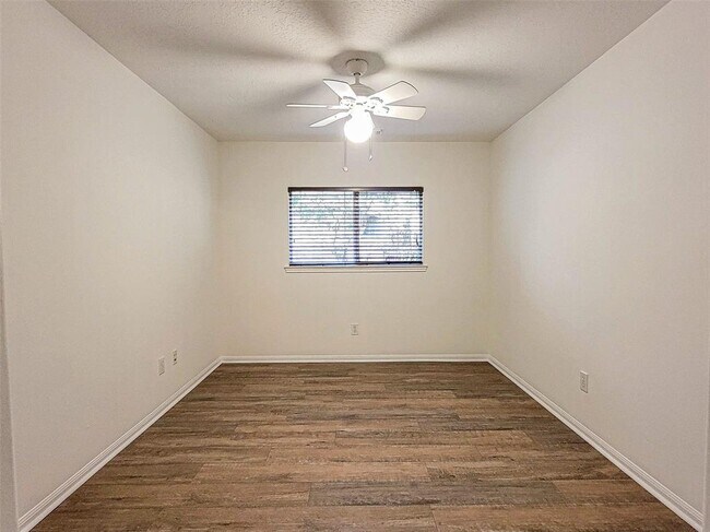 Building Photo - 226 Fairwind Trail Dr