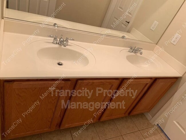 Building Photo - 4537 S Granite St