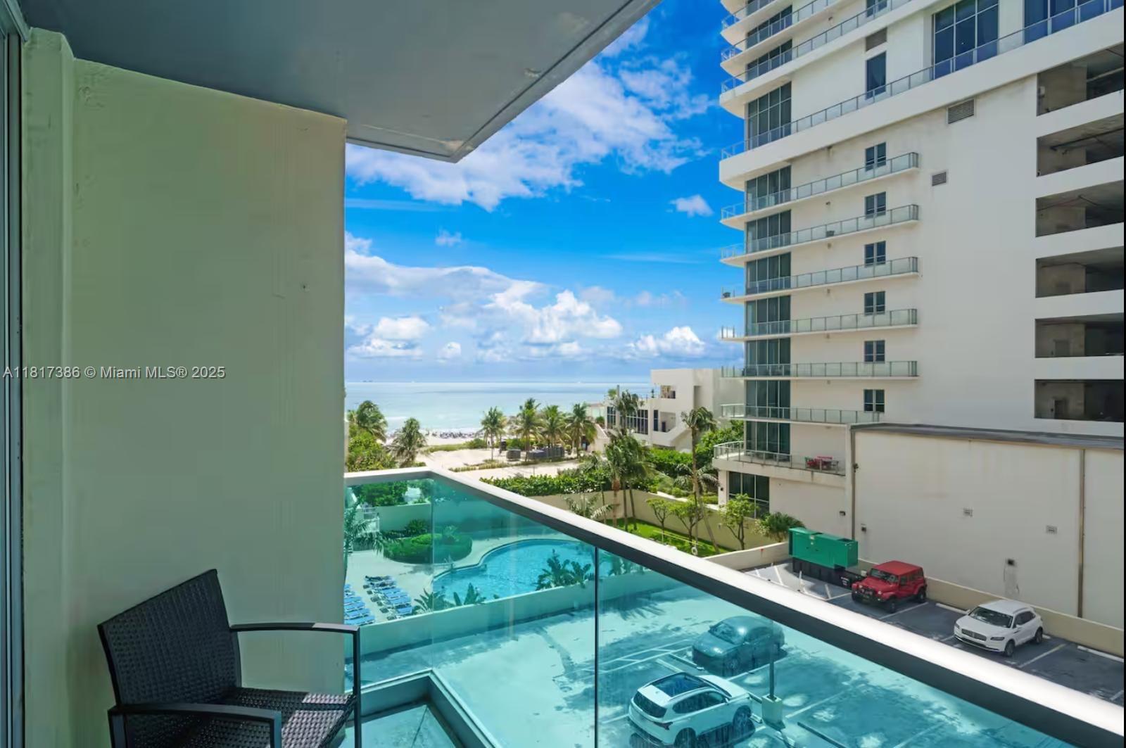 Building Photo - 4001 S Ocean Dr