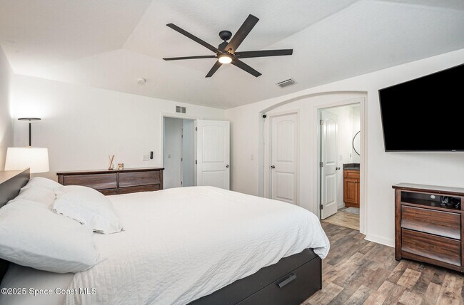 Building Photo - 499 Bayard Ave NE