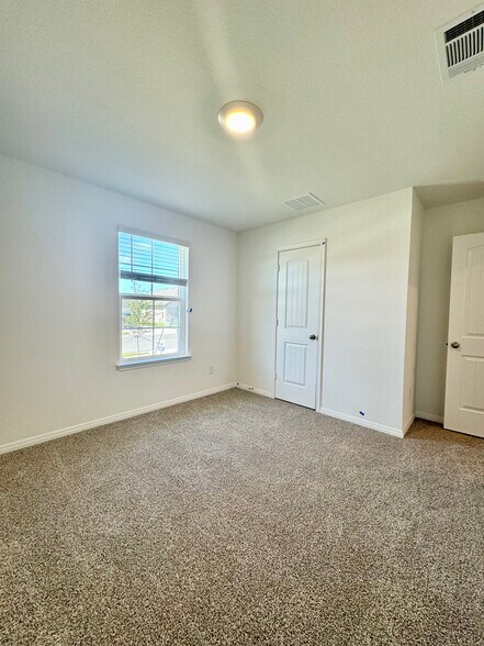 4th Bedroom - 650 Gladiola Loop