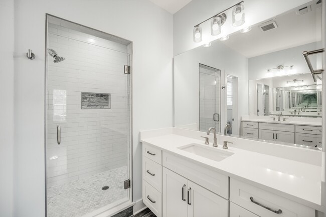 Building Photo - 1431 Meridian St