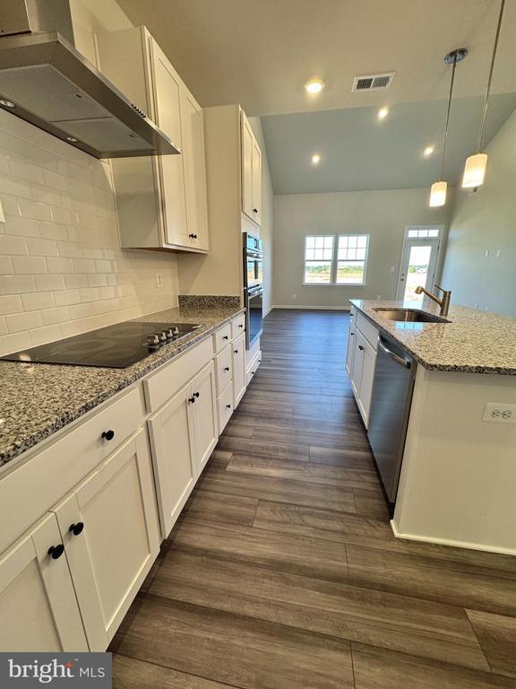 Building Photo - 19 Trout Lily Dr