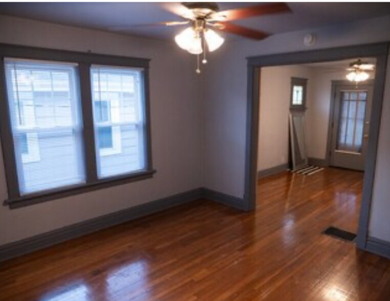 Building Photo - 7818 Weil Ave