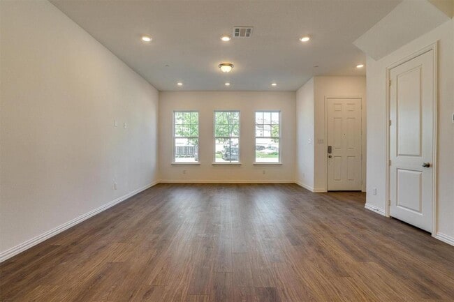 Building Photo - 9935 Schramm St