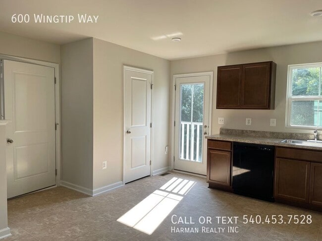 Building Photo - Brand new Home in Cobbler's Valley!