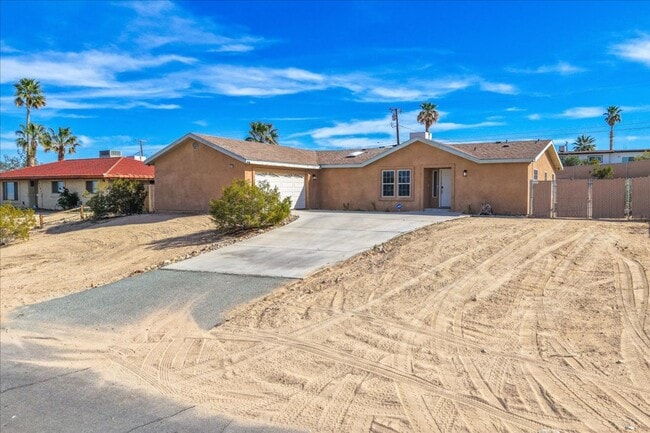 Building Photo - 29 Palms home in great neighborhood!
