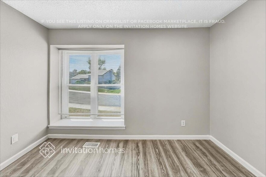 Building Photo - 5752 S Perth Pl