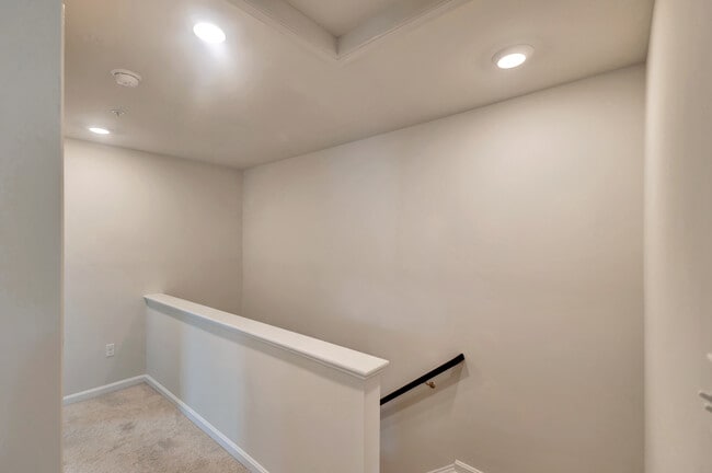 Building Photo - 4331 La Plata Ave