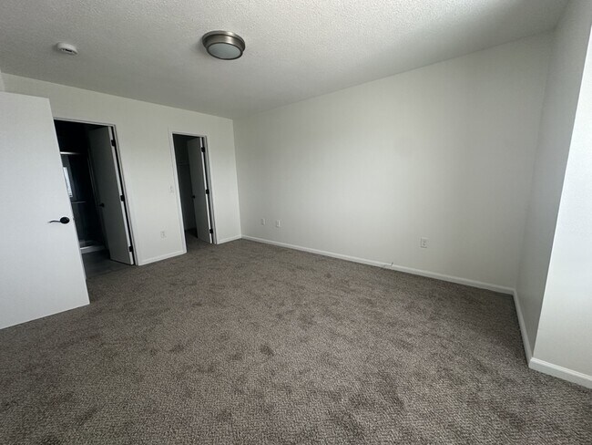 Building Photo - 3410 Augusta Dr