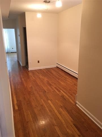 Building Photo - 278 Monmouth St