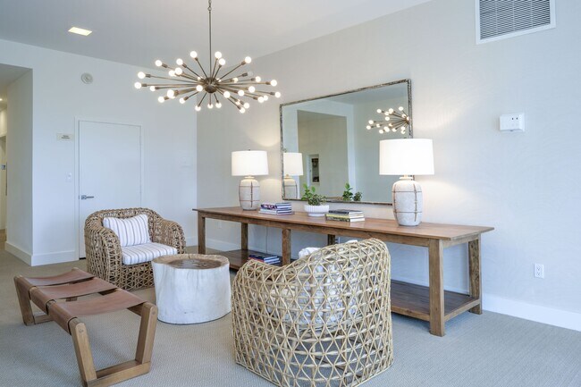 Building Photo - 170 N Ocean Blvd