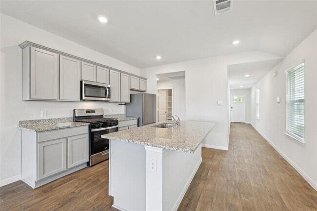 Building Photo - 528 Evergreen Sumac Lp