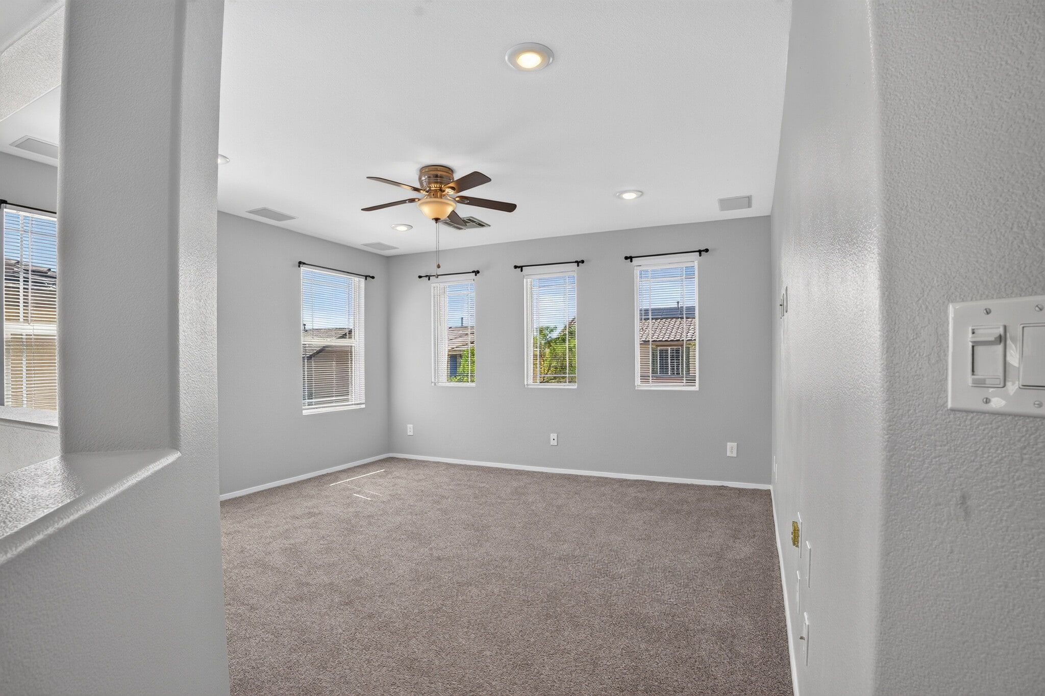 Building Photo - 10648 Bandera Mountain Ln