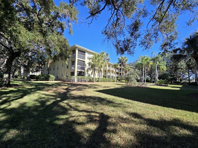 Building Photo - 2690 Coral Landings Blvd