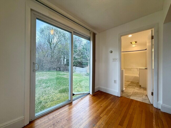 Building Photo - 98 W Spring St