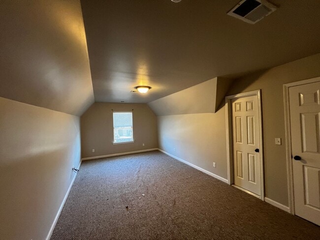 Building Photo - Fultondale/ Chapel Hill Sub-Division 4 BR / 2 Barhrooms / 2 car Garage