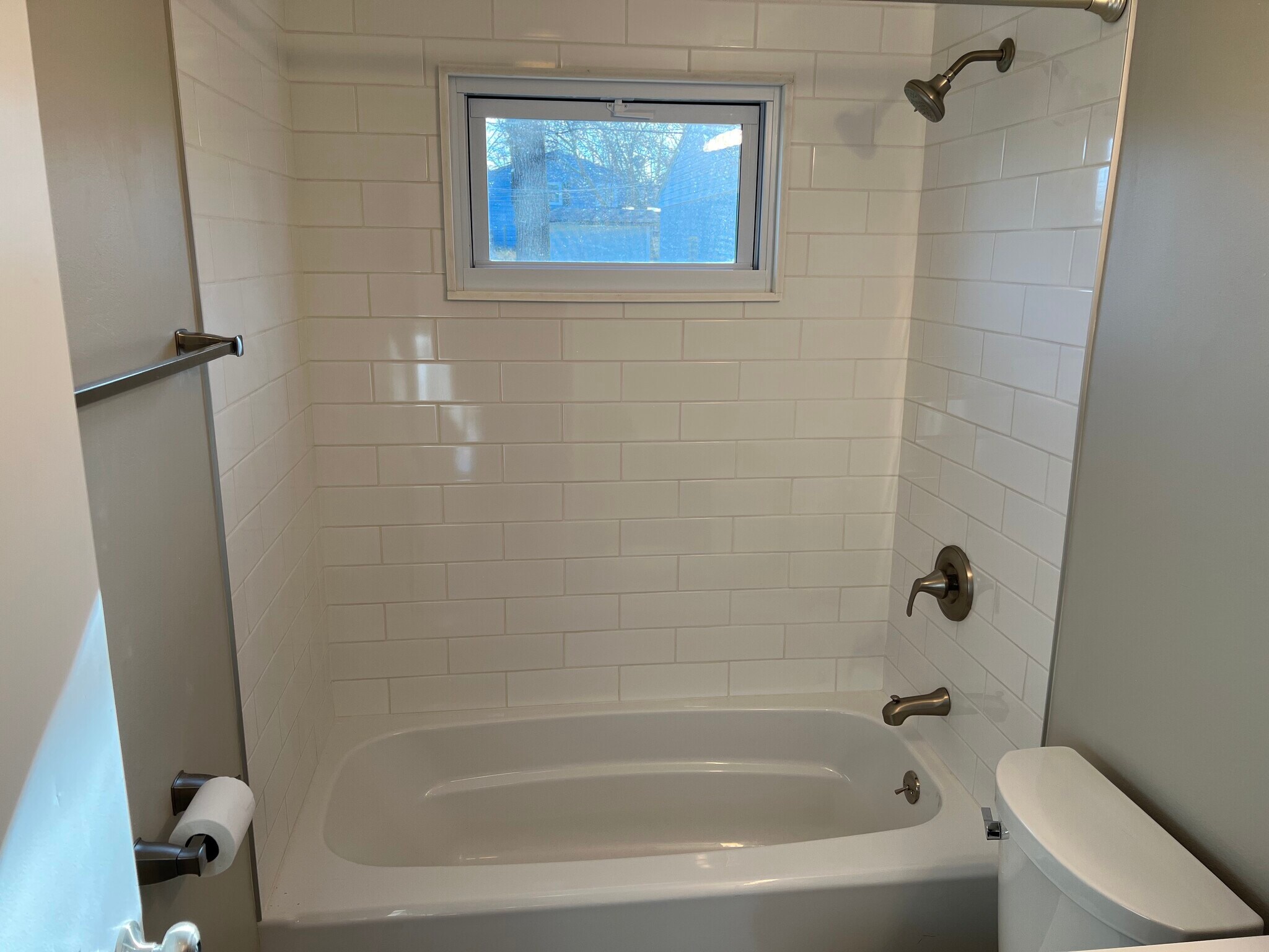 Bathroom - 4571 Moraine Ave