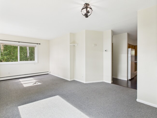 Building Photo - 520 Halvorson Rd