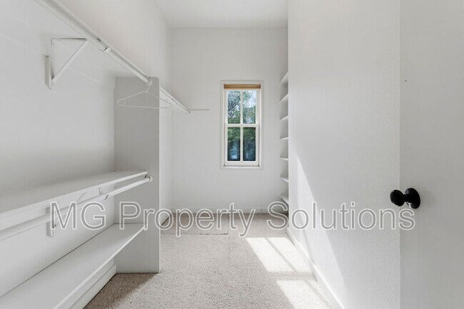 Building Photo - 5151 Nicasio Valley Rd
