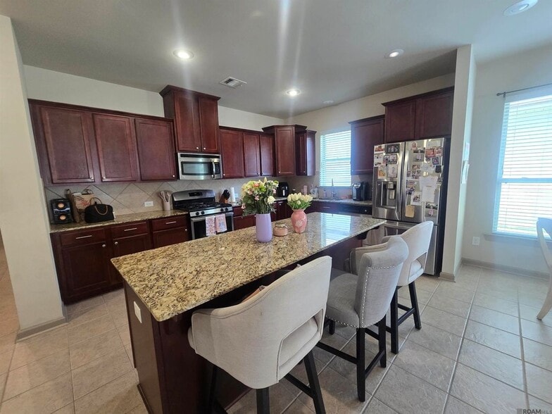 Building Photo - 1412 Alouette Dr