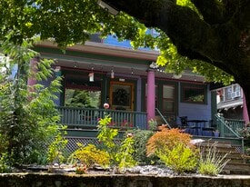 Building Photo - 4014 SE Yamhill St