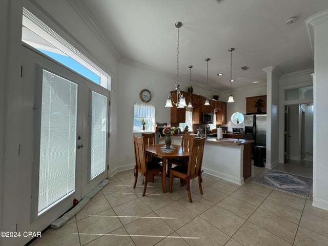 Building Photo - "Discover Coastal Comfort: Spacious 3-Bed,...