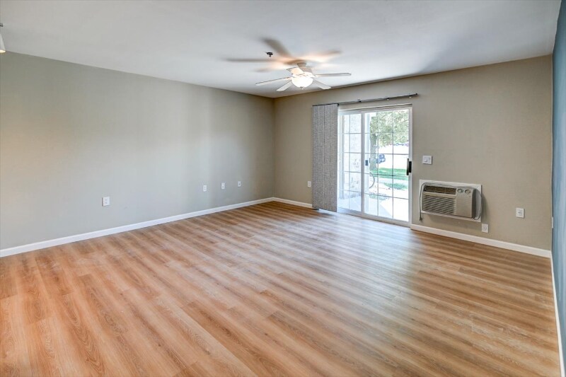 Building Photo - 201 Kearney Way