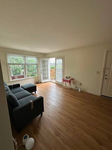 Building Photo - 2118 Acklen Ave
