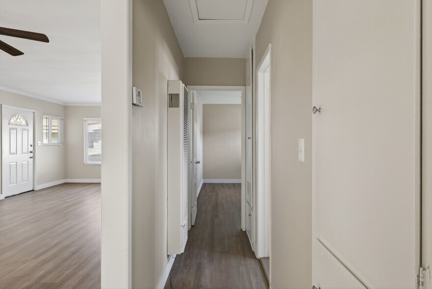 Building Photo - 25218 Loytan St