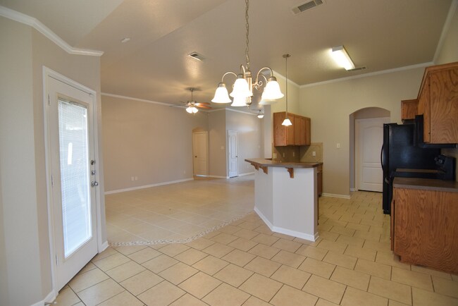 Building Photo - 3501 Salt Fork Dr