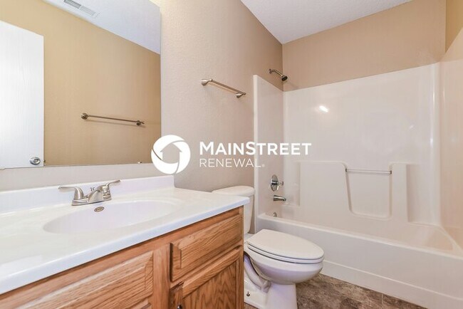 Building Photo - 3 Bedroom Pet-Friendly Home in Avon, IN with Main Street Renewal