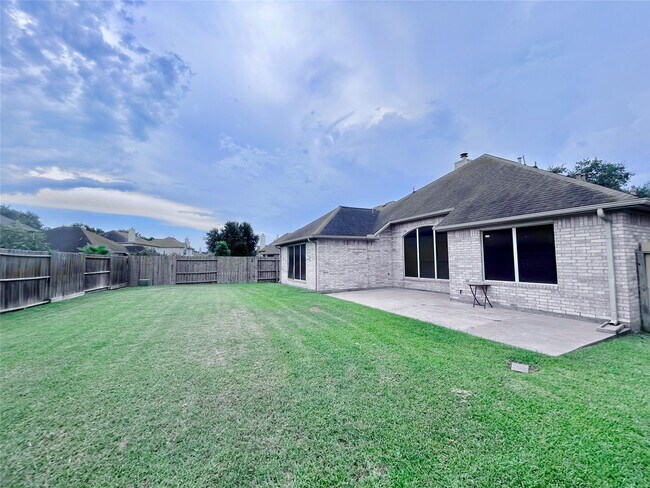 Building Photo - 5018 Rocky Manor Ln