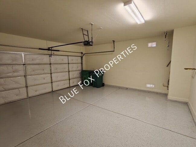 Building Photo - 12812 N Camino Vieja Rancheria
