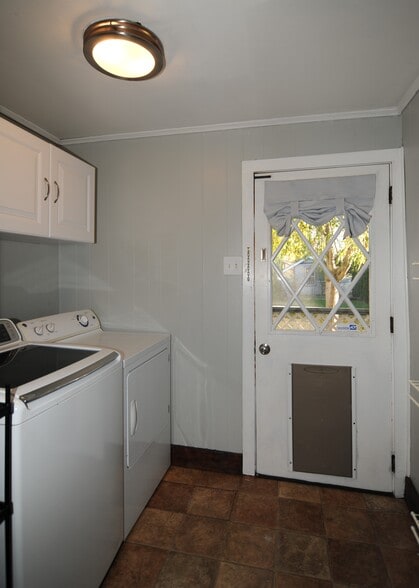 laundry room - 375 Elm Ave