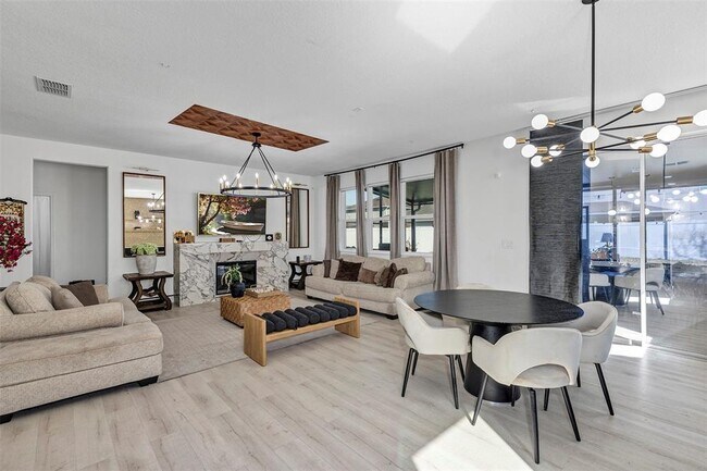 Building Photo - 3471 Dovetail Ave