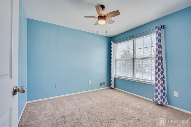 Building Photo - 160 Vasser Dr