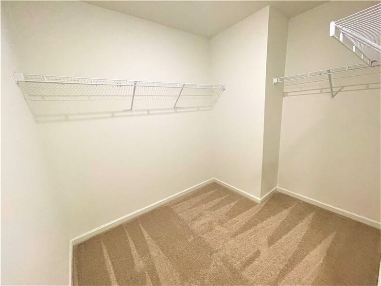 Building Photo - 270 Rivulet Dr
