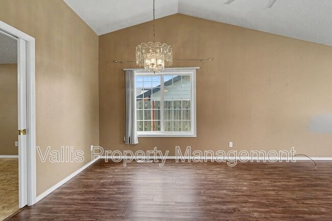 Building Photo - 1075 Mildred Ln SE