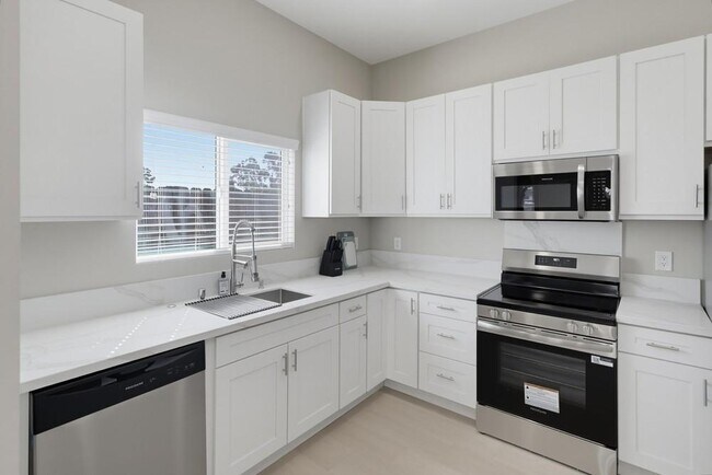Building Photo - 7997 Montara Ave