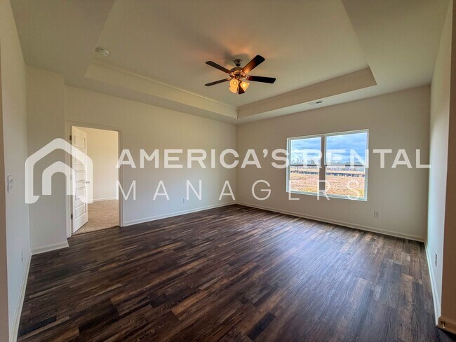 Building Photo - Modern Single Level Living in Doss Ferry - Available NOW!